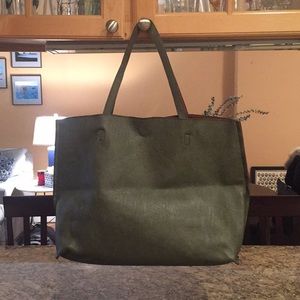 Street Level reversible tote